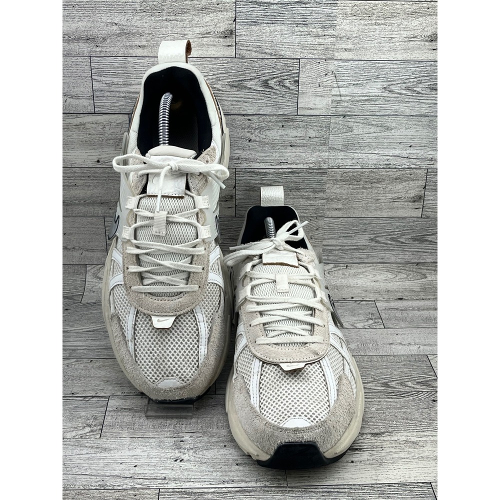 Nike V2K Run White Women‎ Size 11.5 White Mesh Suede Athletic Sneakers Shoes